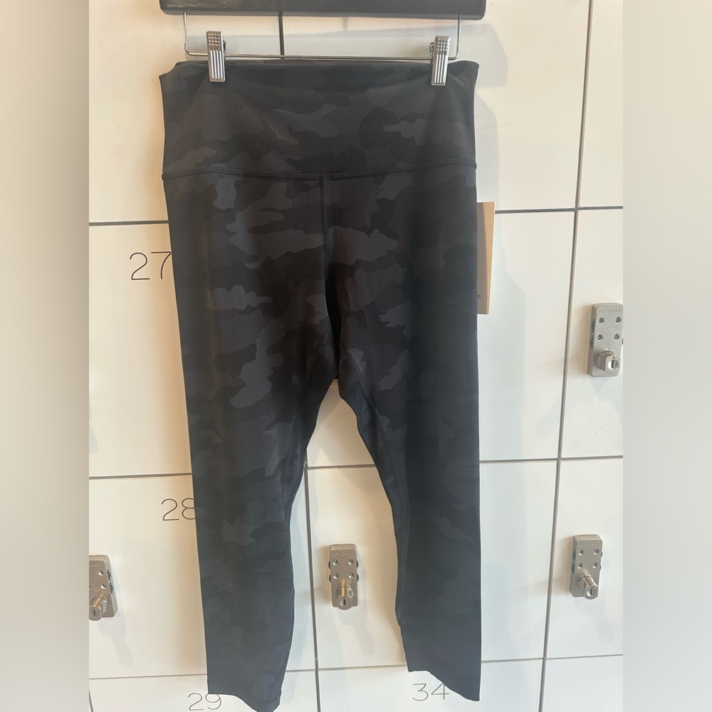 Lululemon align high rise legging 25” camo size 12